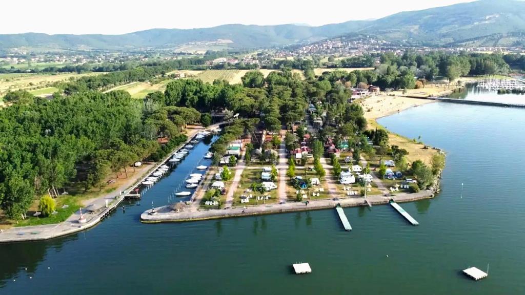 Camping Village Punta Navaccia Regio Umbrië